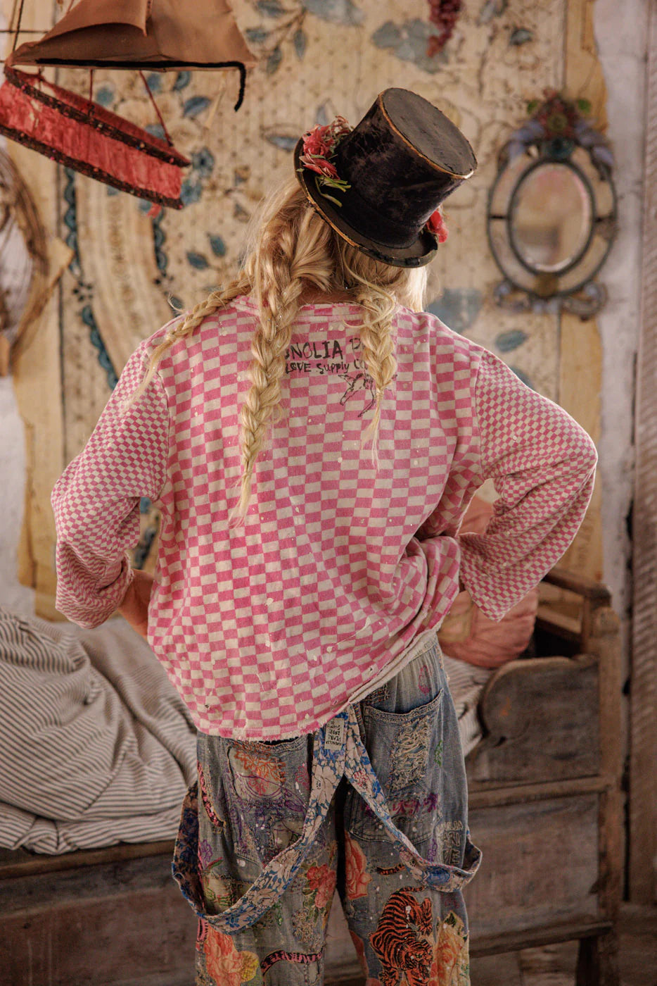 Magnolia Pearl "Punkie Pocket Sweatshirt" TOP 2533