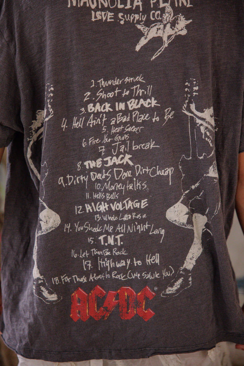 Magnolia Pearl "ACDC Live At Donington T" Top 2684