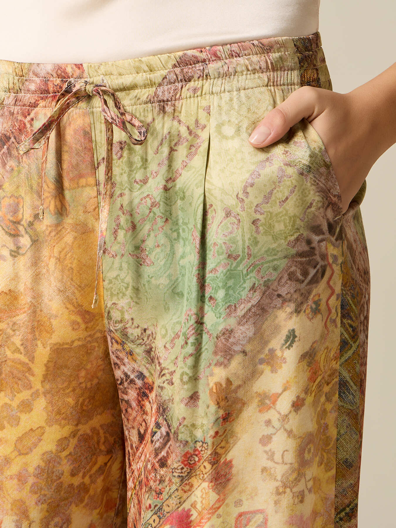 Oltre Satin Printed Palazzo Pants