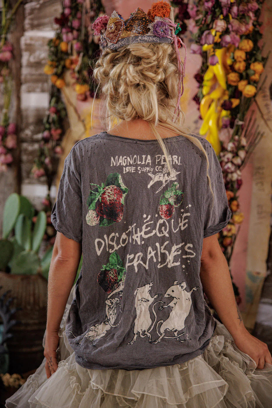 Magnolia Pearl "Discotheque Fraises Tee" Top 2663