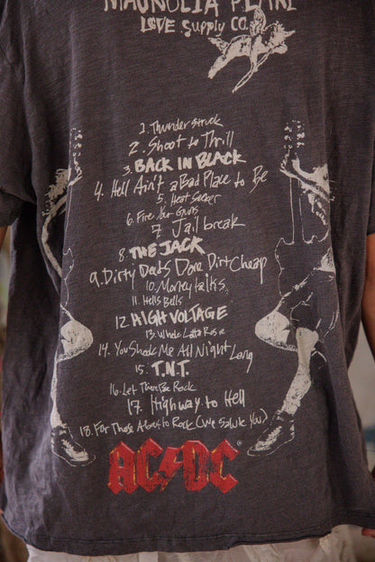 Magnolia Pearl "ACDC Live At Donington T" Top 2684